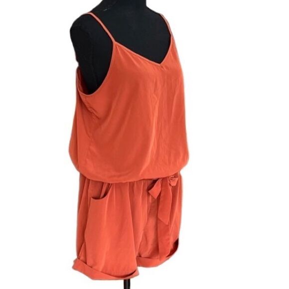 J Crew adjustable spaghetti strap rust color romper size M. - Picture 6 of 9